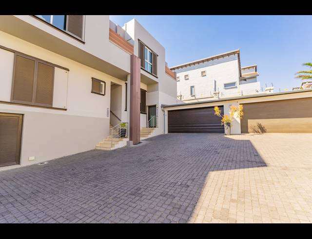 3 BEDROOM CLUSTER FOR SALE IN BRYANSTON